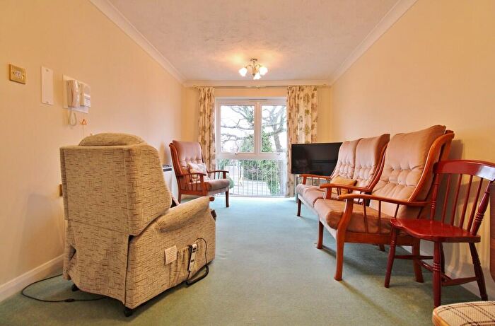 1 Bedroom Retirement Property For Sale In Grosvenor Court, Stubbington, PO14
