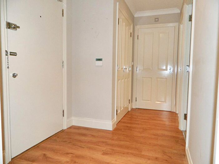 2 Bedroom Apartment To Rent In Elm Grove, Horsham, RH13