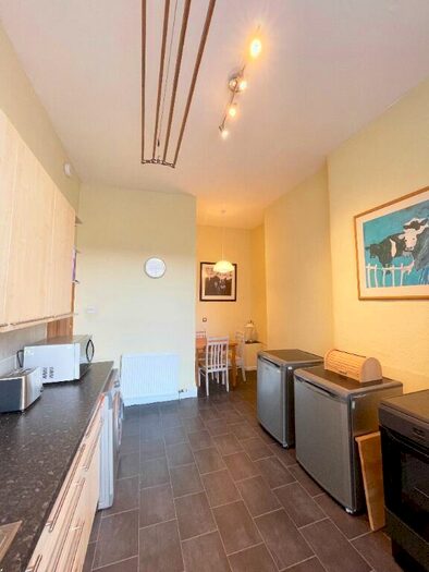 2 Bedroom Flat To Rent In Dumbarton Road, Partick, Glasgow, G11