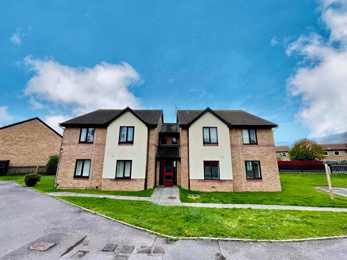 1 Bedroom Flat To Rent In Glenbrook Drive, CF63