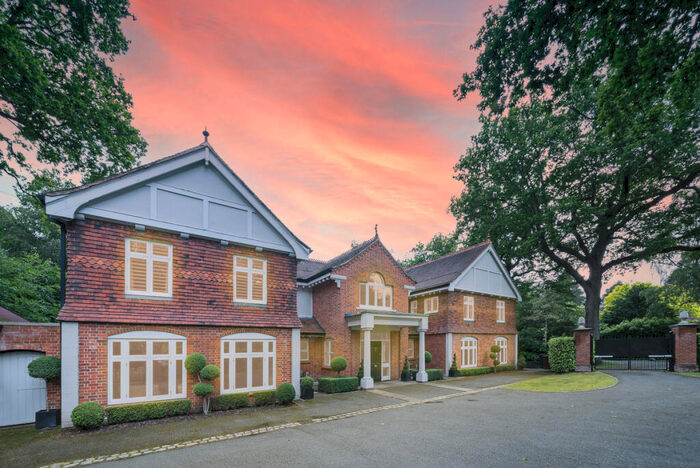 5 Bedroom Detached House To Rent In Nuns Walk, Virginia Water, GU25