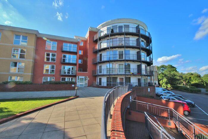 2 Bedroom Flat To Rent In Monarch Way, Ilford IG2