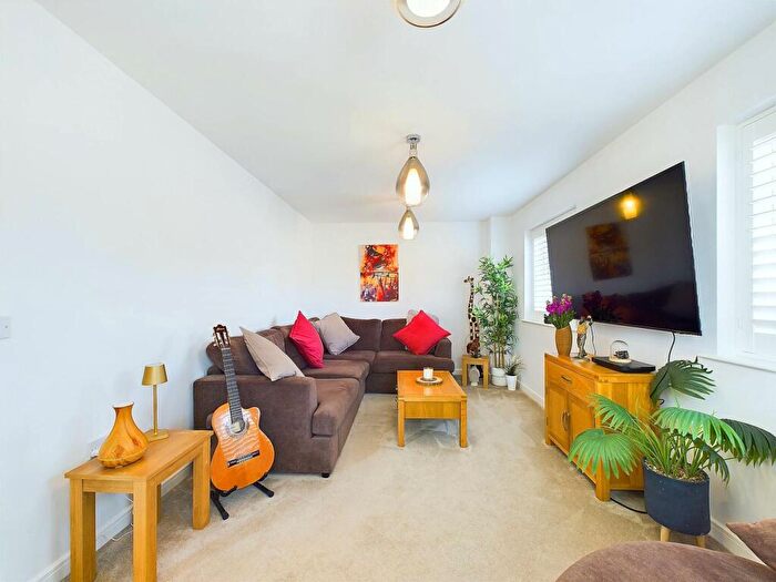 3 Bedroom Detached House For Sale In Harrow Road, Longwick - Stunning Three Bedroom Modern Home, HP27