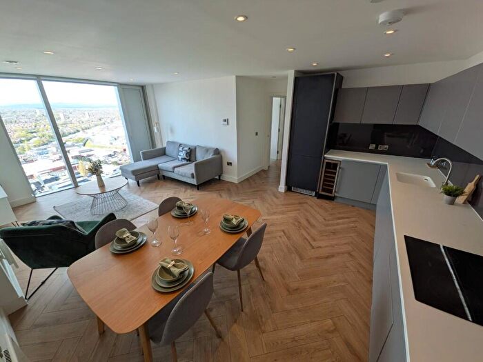 2 Bedroom Flat To Rent In Anaconda Cut, Greengate, M3