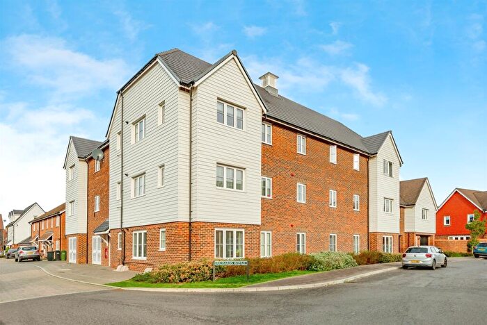 2 Bedroom Apartment For Sale In Richards Avenue, Horley, RH6