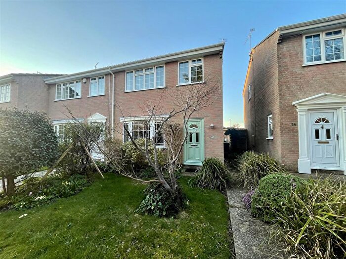 3 Bedroom End Terrace House For Sale In Hillside Mews, Corfe Mullen, BH21
