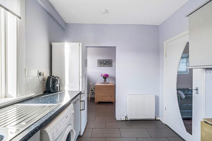 2 Bedroom Semi-Detached House For Sale In Coshneuk Road, Millerston, G33