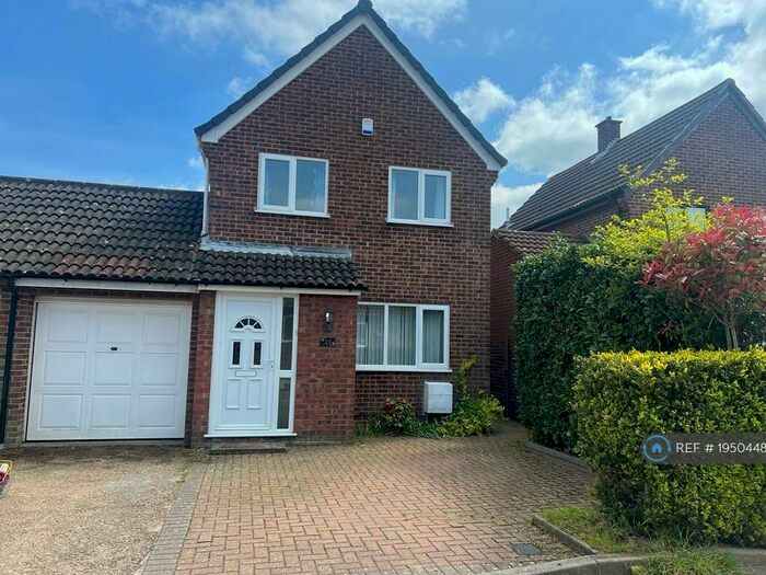 4 Bedroom Detached House To Rent In Lime Tree Close, Wymondham, NR18