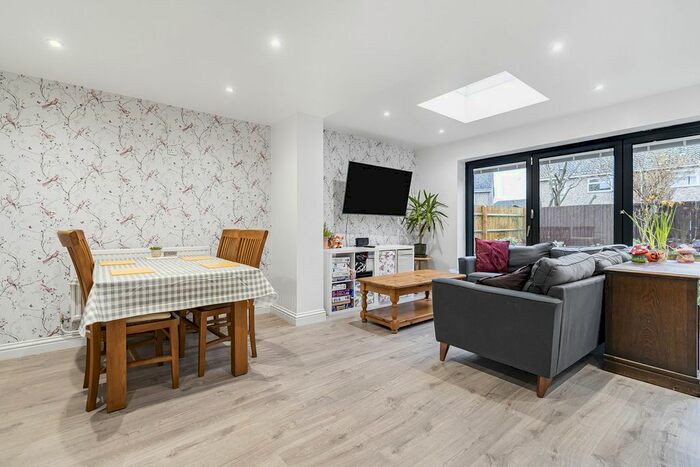 4 Bedroom Detached House For Sale In Manor Green, Harwell, OX11
