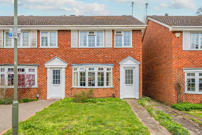 3 Bedroom End Of Terrace House To Rent In Cheniston Close, West Byfleet, KT14