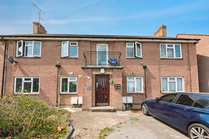1 Bedroom Flat For Sale In Balmoral Road, Sutton At Hone, Dartford, Kent, DA4