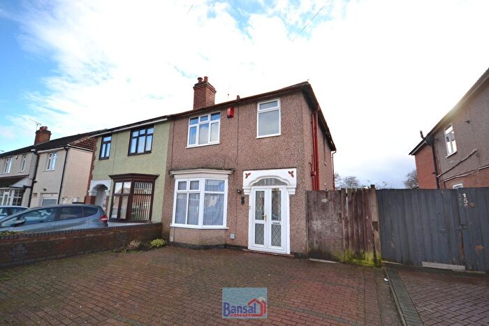 3 Bedroom Semi Detached House For Sale In Blackberry Lane, Wyken, CV2