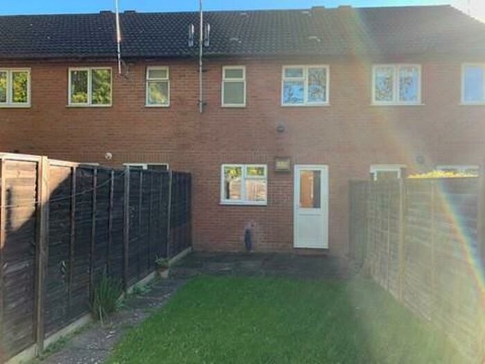 2 Bedroom Property To Rent In Foxcote Close, Redditch, B98