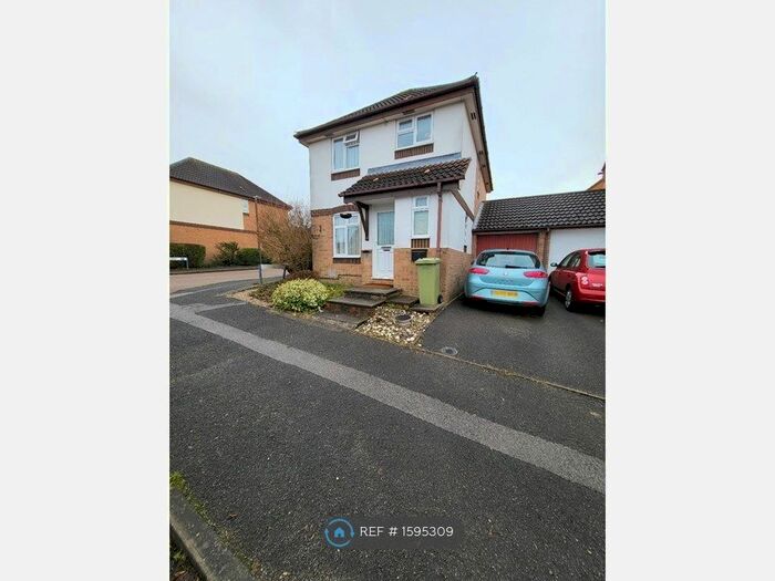 3 Bedroom Detached House To Rent In Salton Link, Milton Keynes, MK4