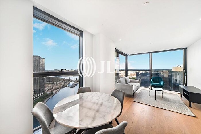 2 Bedroom Flat To Rent In Hampton Tower, Marsh Wall, E14