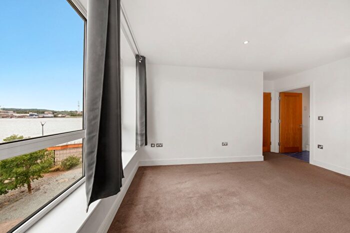 3 Bedroom Flat To Rent In Wards Wharf Approach, Silvertown, E16