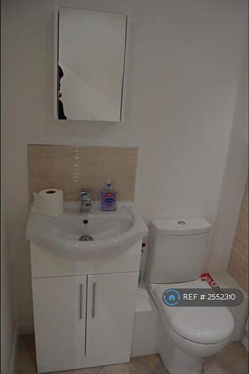 1 Bedroom Flat To Rent In High View Court, Luton, LU2