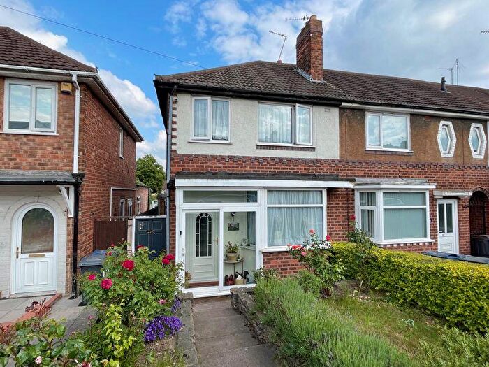 2 Bedroom End Of Terrace House For Sale In Oundle Road, Kingstanding, Birmingham, B44