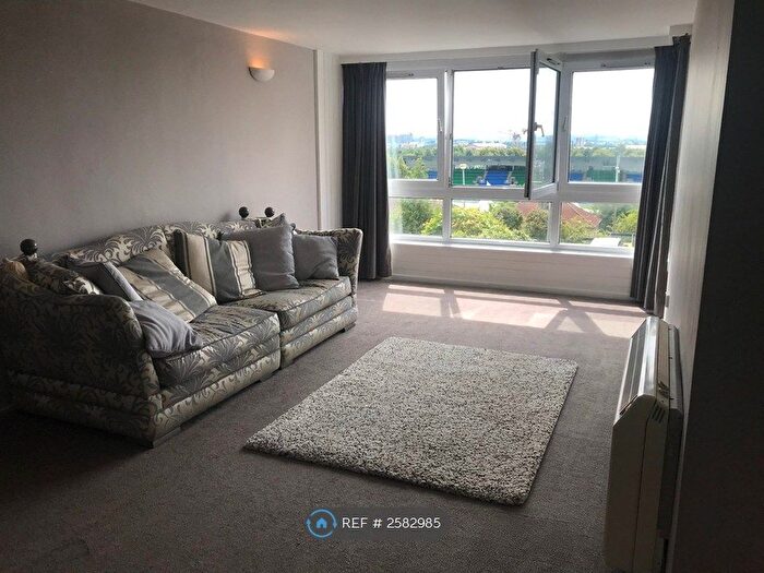 2 Bedroom Flat To Rent In Southbrae Drive, Glasgow, G13