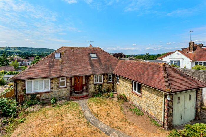 3 Bedroom Detached House To Rent In Fryern Road, Storrington, RH20