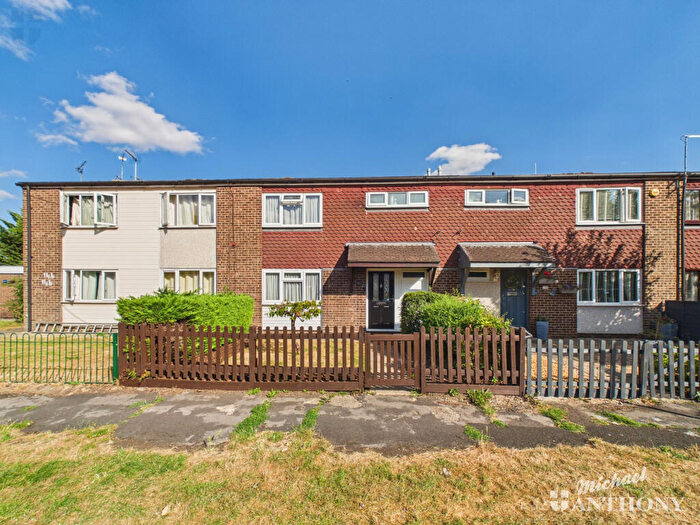 3 Bedroom Terraced House For Sale In Fowler Road, Aylesbury, HP19