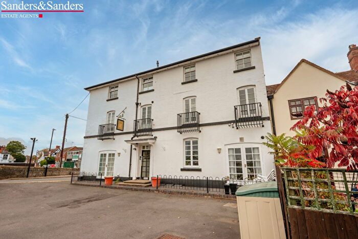 2 Bedroom Flat For Sale In High Street, Bidford-On-Avon, Alcester, B50