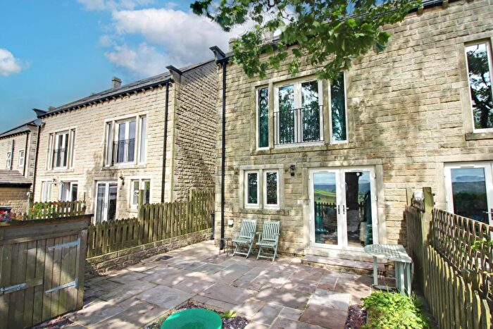 4 Bedroom Semi-Detached House For Sale In Leafeather View, Blackshaw Head, HX7