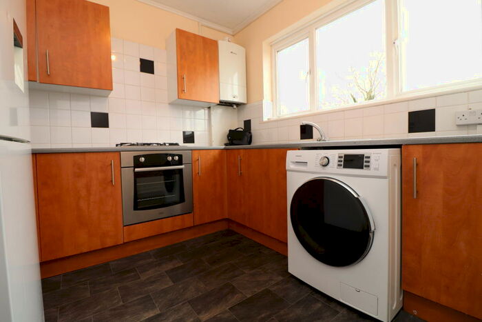 2 Bedroom Apartment To Rent In Stock Road, Billericay, CM12