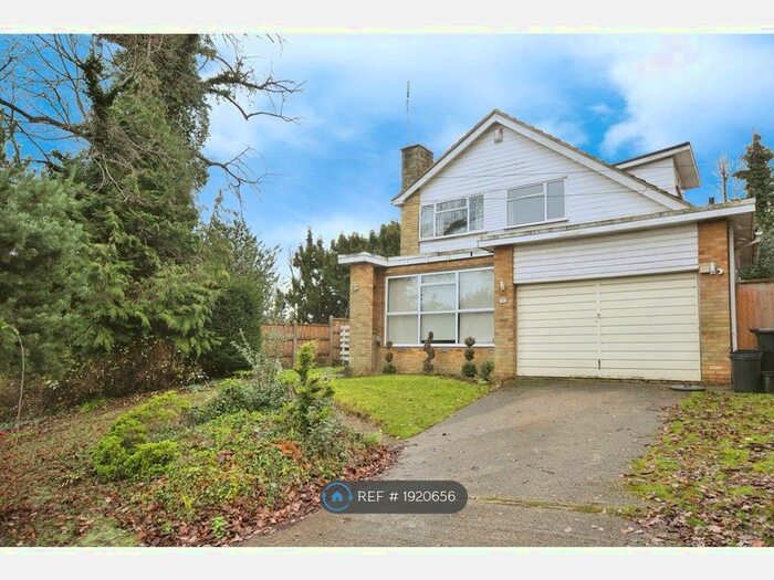 3 Bedroom Detached House To Rent In Alpine Copse, Bromley, BR1