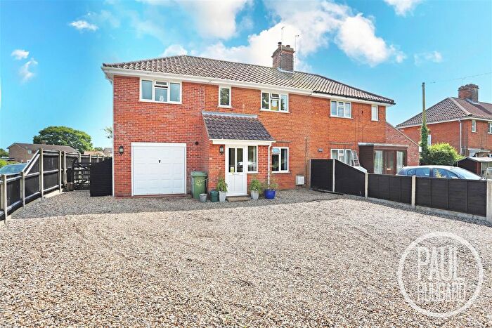 3 Bedroom Semi-Detached House For Sale In Station Road, Lingwood, NR13