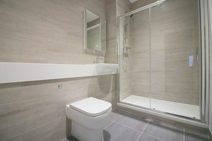 1 Bedroom Flat To Rent In High Street, Egham, Surrey, TW20