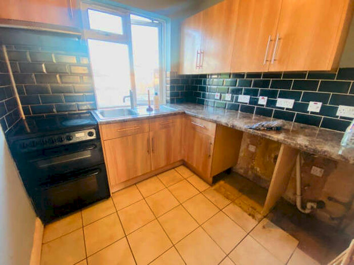 1 Bedroom Flat To Rent In Hampton Road West, Feltham, TW13