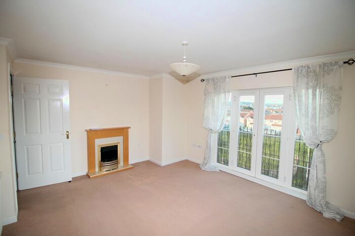2 Bedroom Flat To Rent In Inverewe Place, Dunfermline, KY11