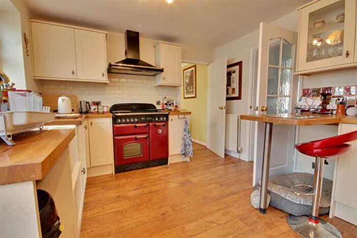 4 Bedroom Detached House For Sale In Poplars Way, Beverley, HU17