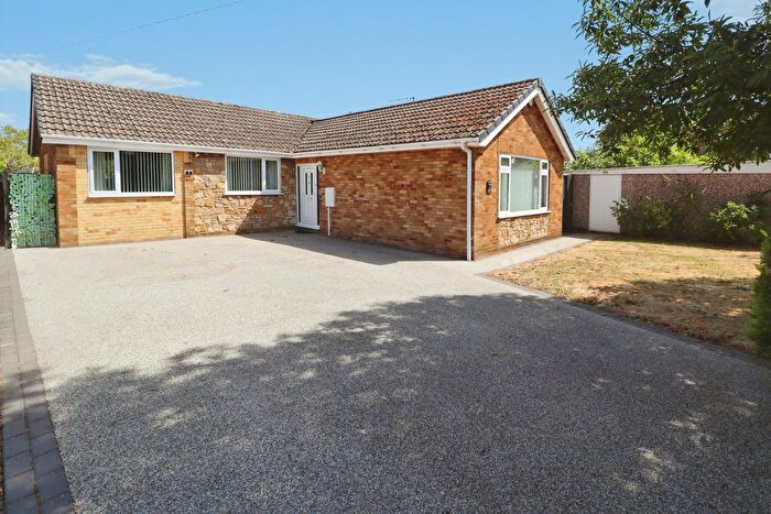 3 Bedroom Detached Bungalow For Sale In Meadow View, Swinderby, LN6