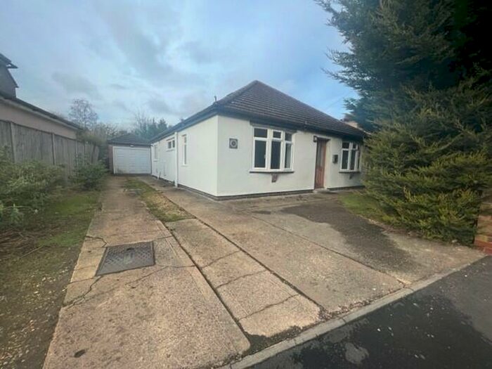 3 Bedroom Bungalow To Rent In Doughty Street, Stamford, PE9