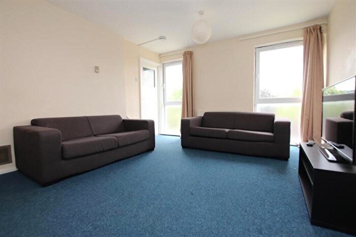 5 Bedroom Terraced House To Rent In Calton Walk, BA2