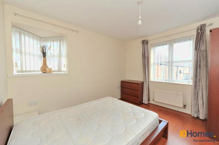 2 Bedroom Flat To Rent In Frost Mews, South Shields, NE33