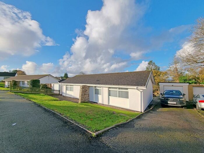 3 Bedroom Bungalow For Sale In Boxwell Park, Bodmin, PL31
