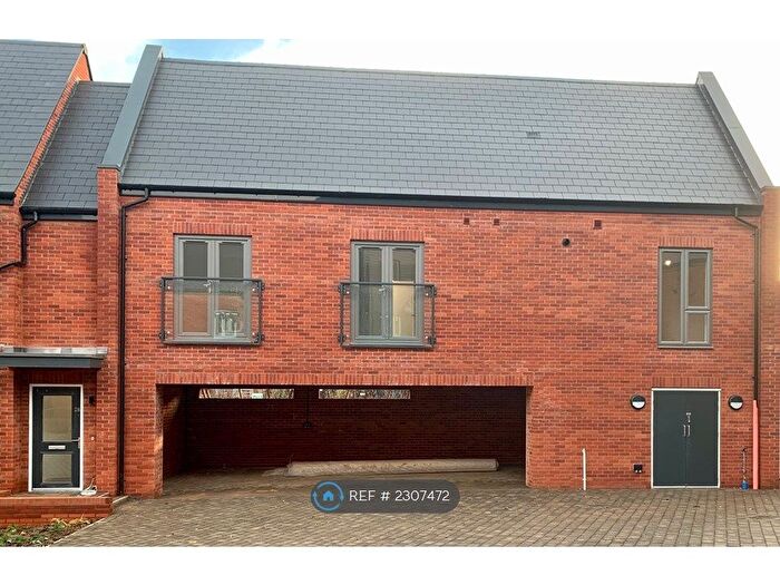 2 Bedroom Flat To Rent In Rolfe Road, Chelmsford, CM1