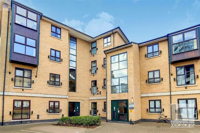 2 Bedroom Flat To Rent In Munnings House, Portsmouth Mews, London, E16