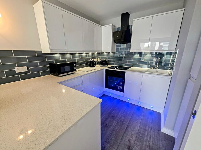 1 Bedroom Flat To Rent In Deals Gateway, London, SE13