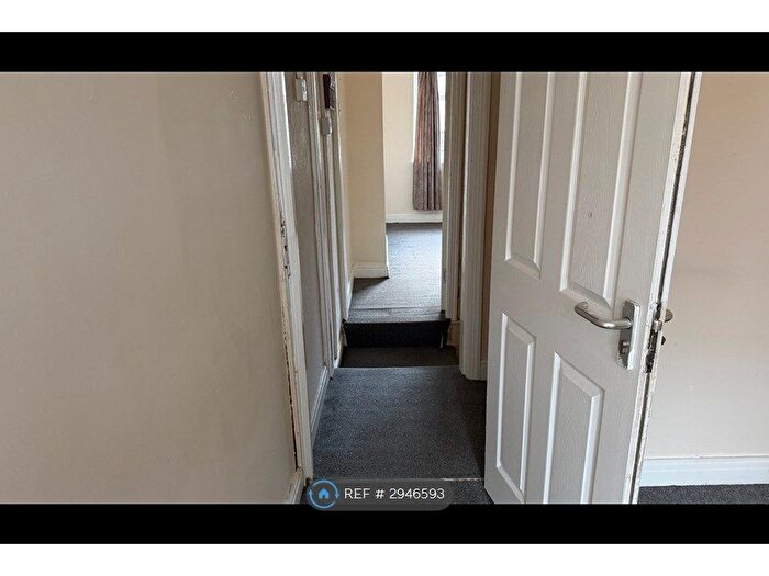 3 Bedroom Terraced House To Rent In South Parade, Grimsby, DN31