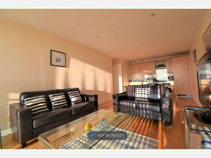 2 Bedroom Flat To Rent In Lower Twelfth Street, Milton Keynes, MK9