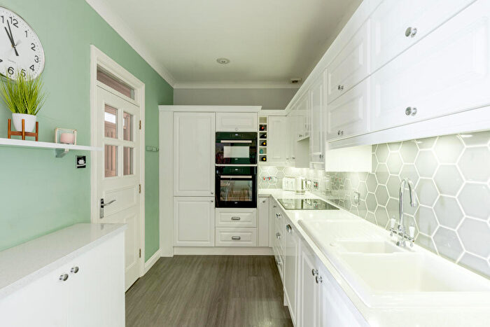 2 Bedroom Flat For Sale In Fedden Village, Nore Road, Portishead, BS20