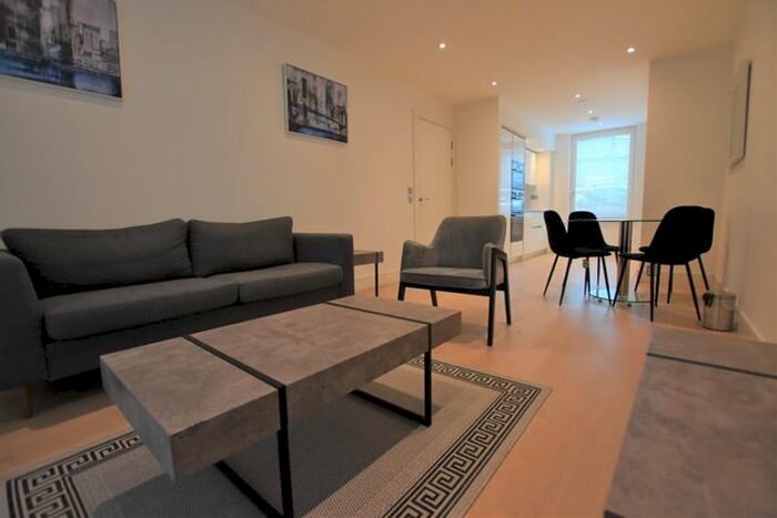 3 Bedroom Flat To Rent In Severn Court, West Drayton, UB7