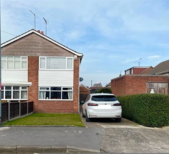 3 Bedroom Semi-Detached House To Rent In Tarran Avenue, Hull, HU6