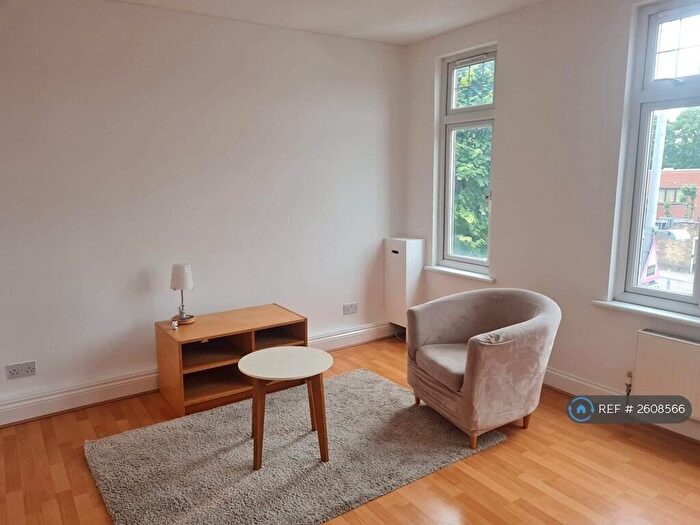 1 Bedroom Flat To Rent In Hillcroft House, London, E4