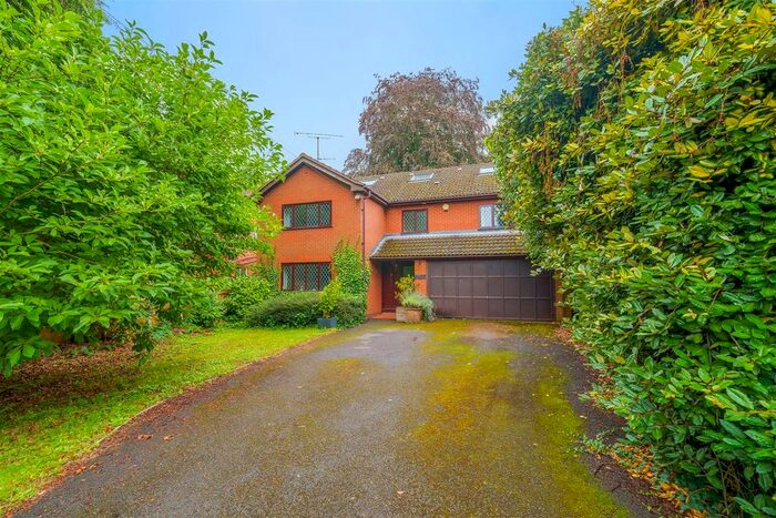 5 Bedroom Detached House To Rent In St. Peters Avenue, Caversham, Reading, RG4