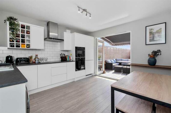 3 Bedroom Town House To Rent In North Road, London, SW19